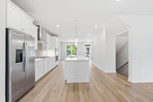 756 S GREENBRIER ST, Arlington, VA 22204