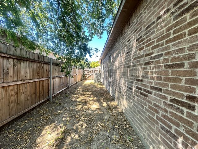 7407 Novella Drive, Fort Worth, TX 76134