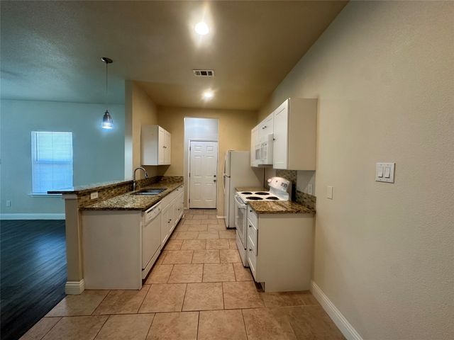 7407 Novella Drive, Fort Worth, TX 76134