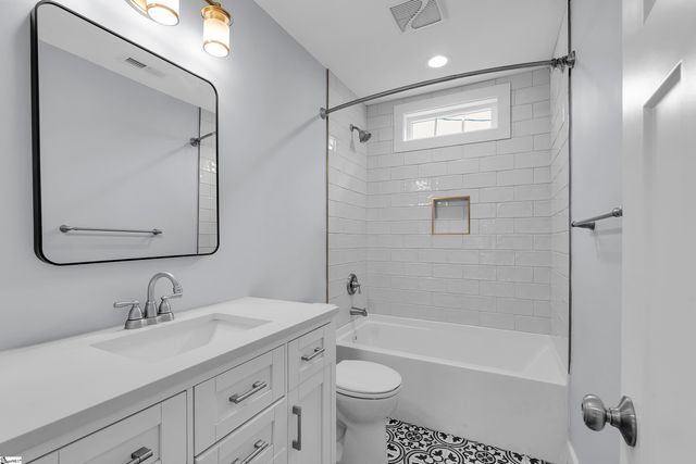 100 Donnybrook Avenue, Greenville, SC 29609