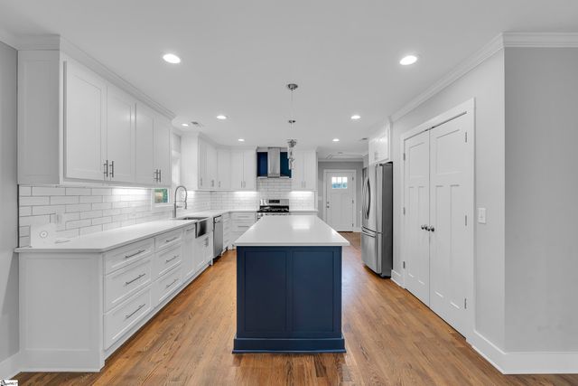 100 Donnybrook Avenue, Greenville, SC 29609