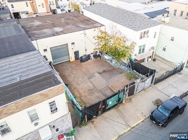 98 Delancy Street, Newark, NJ 07105