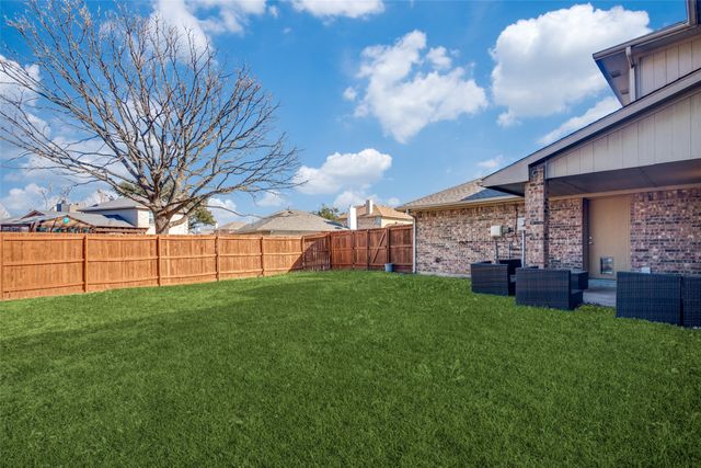 6814 Silver Lake Drive, Rowlett, TX 75089