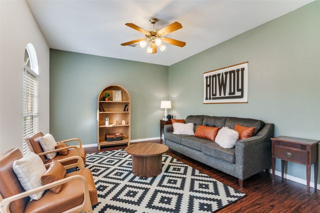 6814 Silver Lake Drive, Rowlett, TX 75089