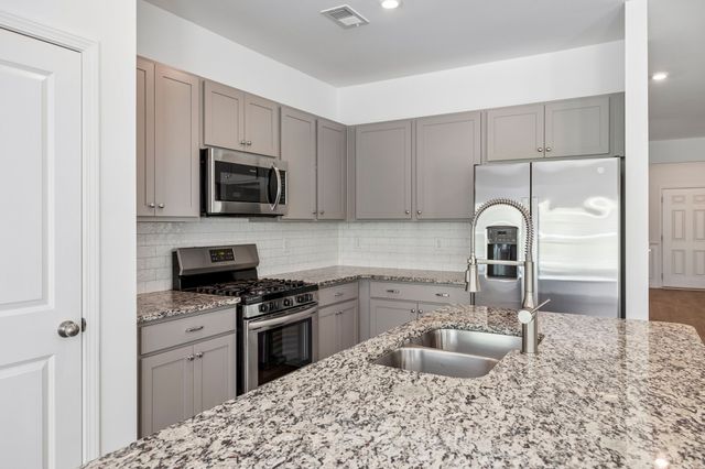536 Morgan Meadows Way, Columbia, TN 38401