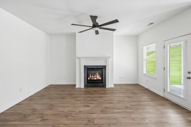 536 Morgan Meadows Way, Columbia, TN 38401