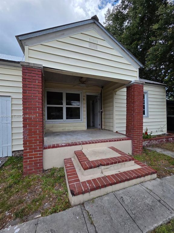 315 NW 53rd St 0, Miami, FL 33127