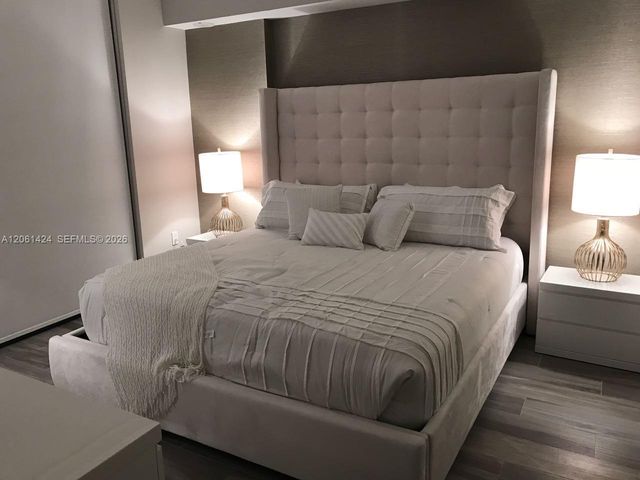 801 S Miami Avenue 1910, Miami, FL 33130