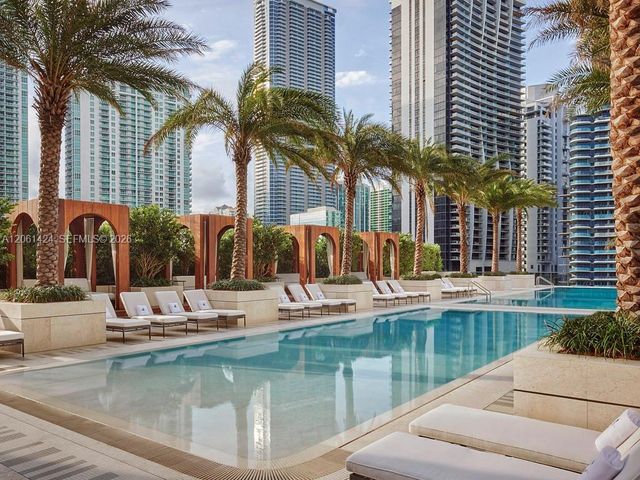 801 S Miami Avenue 1910, Miami, FL 33130