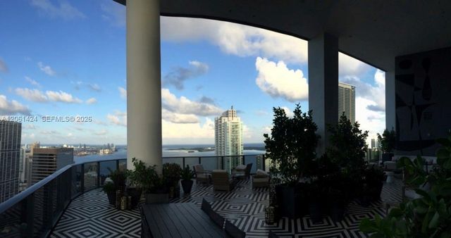 801 S Miami Avenue 1910, Miami, FL 33130
