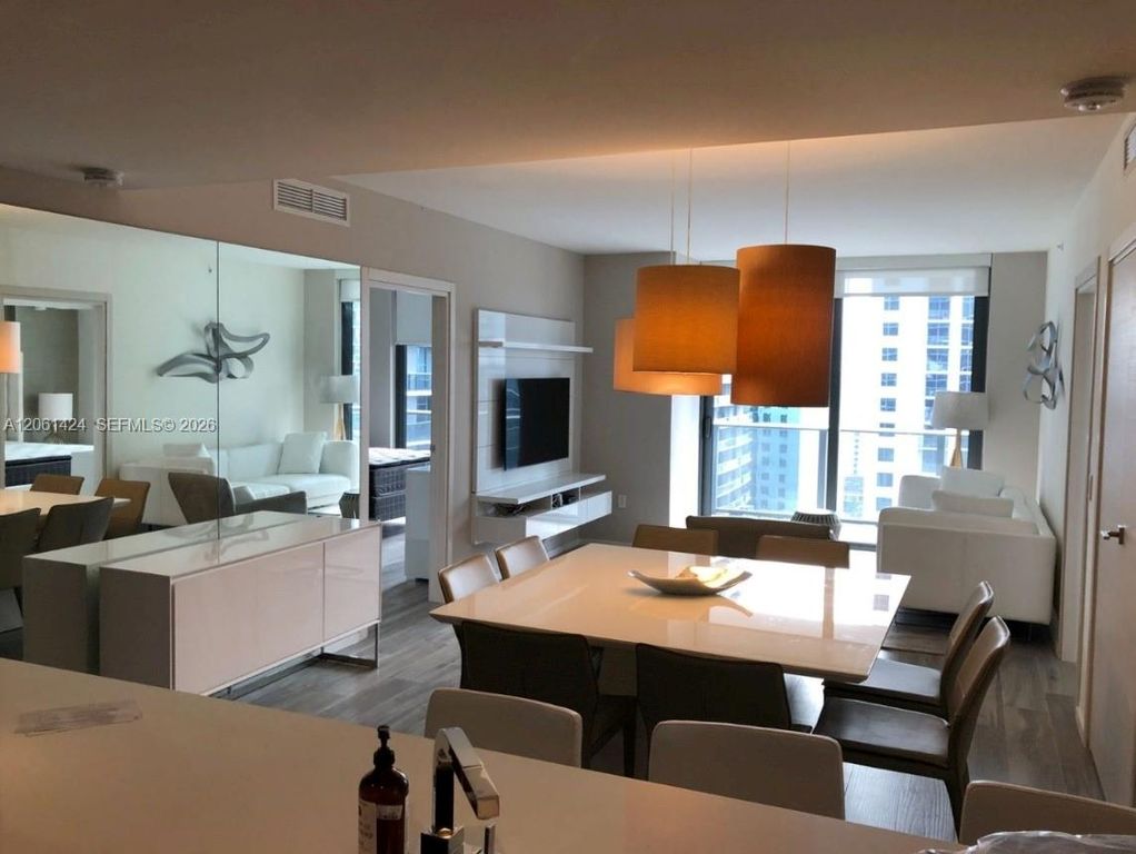 801 S Miami Avenue 1910, Miami, FL 33130