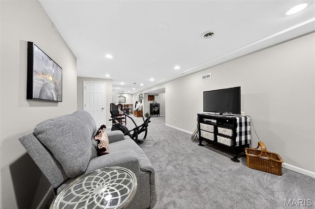 2361 Arkansas Drive, High Ridge, MO 63049