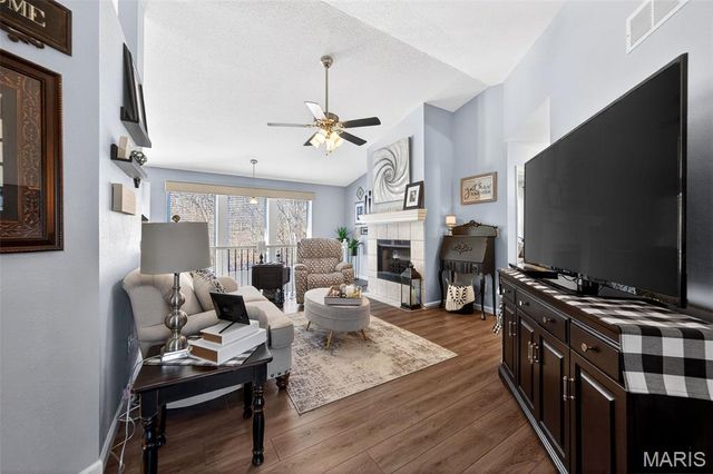 2361 Arkansas Drive, High Ridge, MO 63049