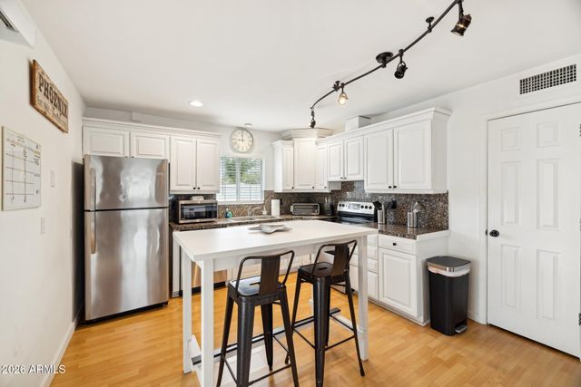 4723 S COUNTRY CLUB Way, Tempe, AZ 85282