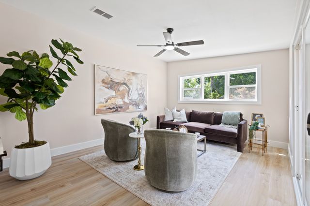 10528 Swallow Lane, Dallas, TX 75218