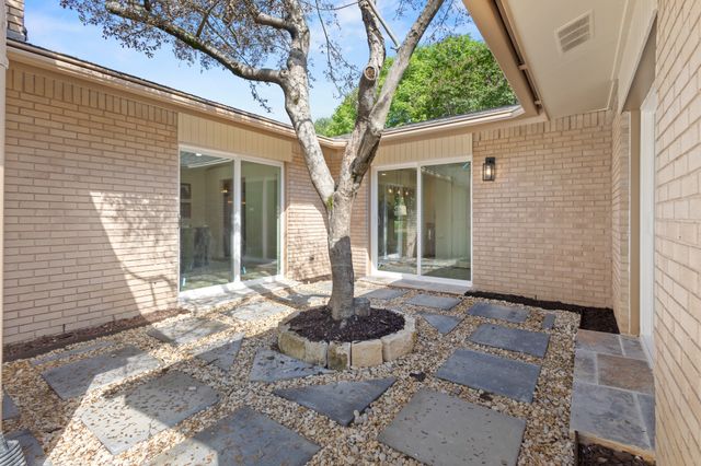 10528 Swallow Lane, Dallas, TX 75218