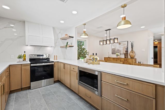 10528 Swallow Lane, Dallas, TX 75218