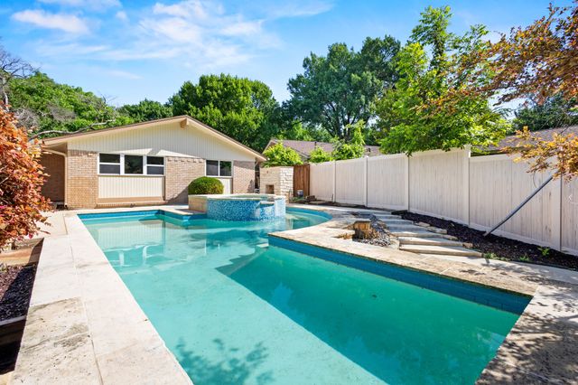 10528 Swallow Lane, Dallas, TX 75218