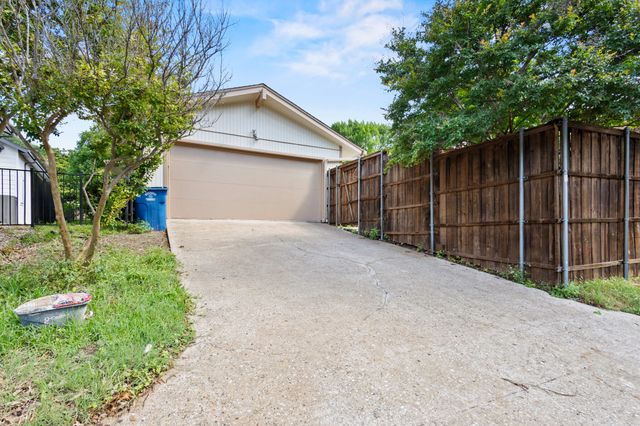 10528 Swallow Lane, Dallas, TX 75218