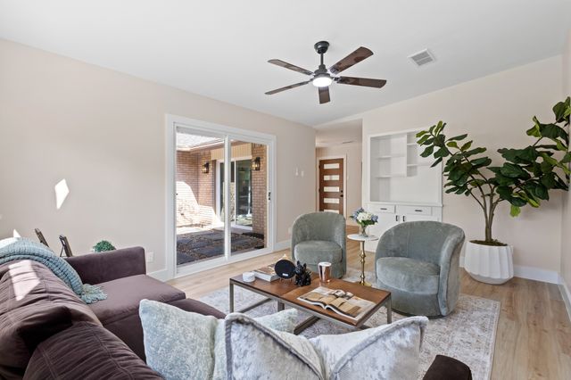 10528 Swallow Lane, Dallas, TX 75218