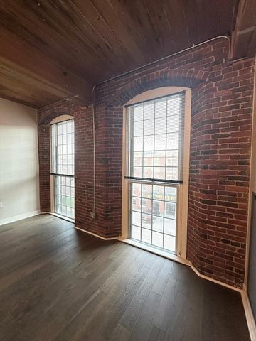 130 John Street 355, Lowell, MA 01852