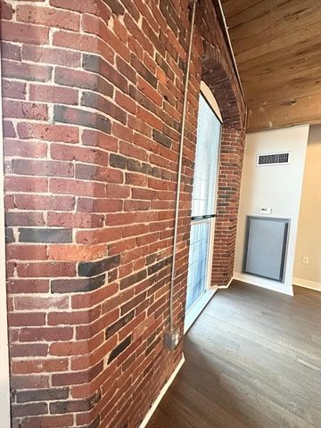 130 John Street 355, Lowell, MA 01852