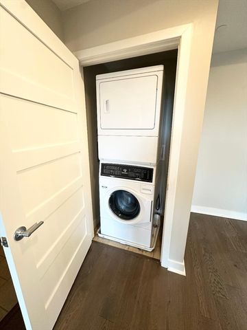 130 John Street 355, Lowell, MA 01852