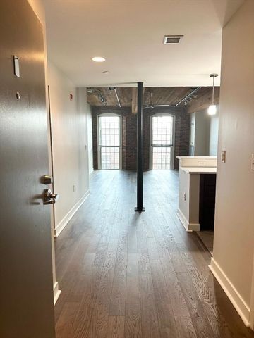 130 John Street 355, Lowell, MA 01852