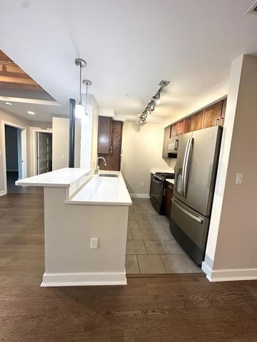 130 John Street 355, Lowell, MA 01852