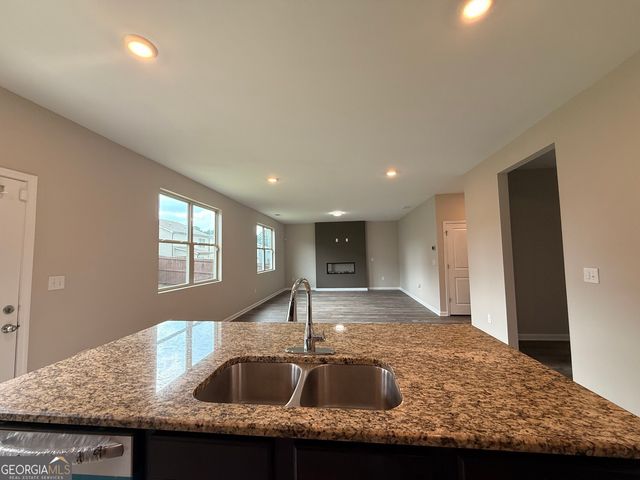 254 Hamilton Pointe Drive, Mcdonough, GA 30253