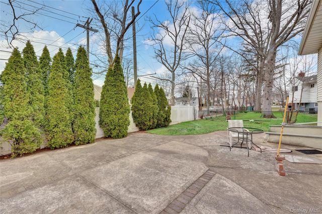 125 Marcus Avenue, New Hyde Park, NY 11040
