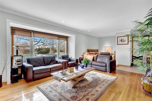 125 Marcus Avenue, New Hyde Park, NY 11040