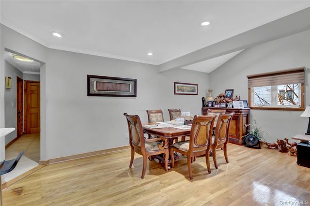 125 Marcus Avenue, New Hyde Park, NY 11040