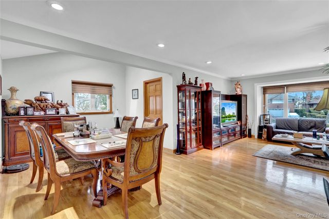 125 Marcus Avenue, New Hyde Park, NY 11040
