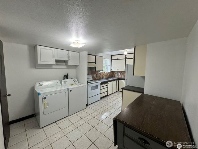 16425 Broadway Avenue, Snohomish, WA 98296