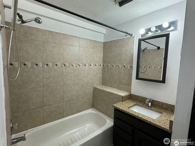 16425 Broadway Avenue, Snohomish, WA 98296