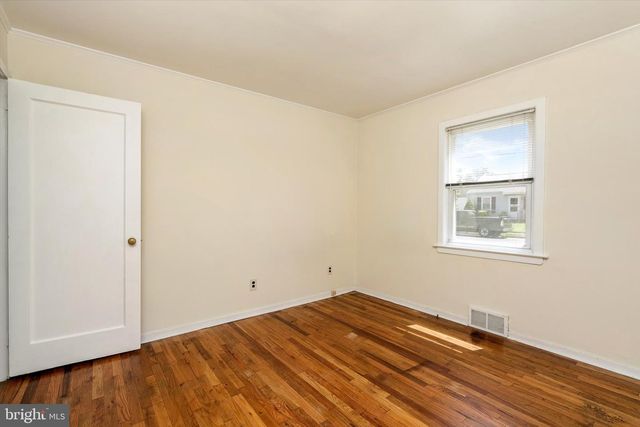 251 LILLIAN AVE, Hamilton, NJ 08610