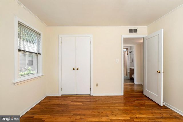 251 LILLIAN AVE, Hamilton, NJ 08610