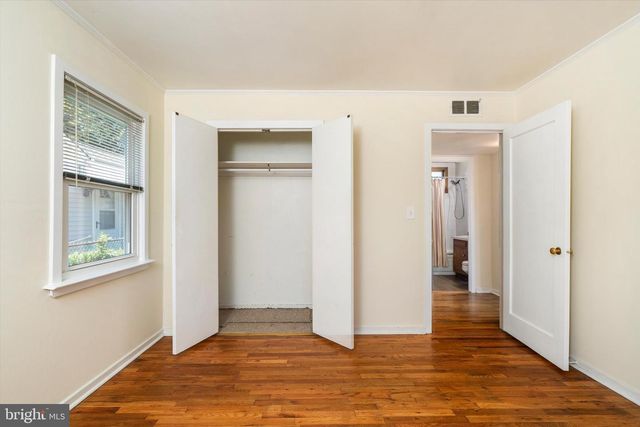 251 LILLIAN AVE, Hamilton, NJ 08610