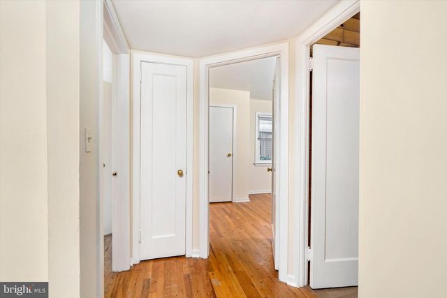251 LILLIAN AVE, Hamilton, NJ 08610