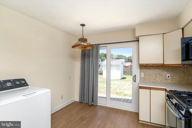 251 LILLIAN AVE, Hamilton, NJ 08610