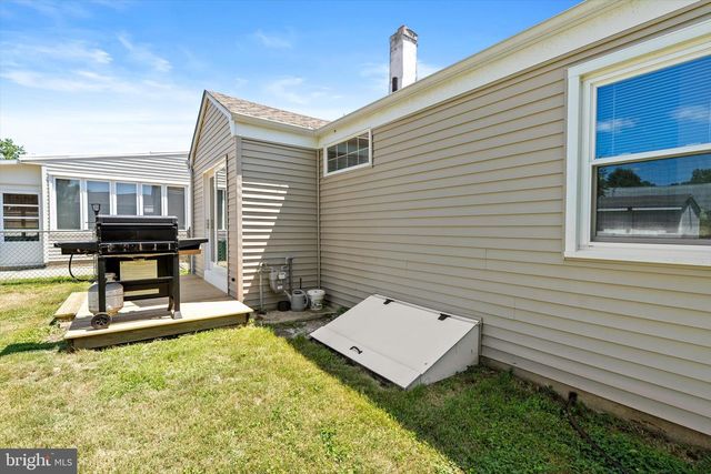 251 LILLIAN AVE, Hamilton, NJ 08610