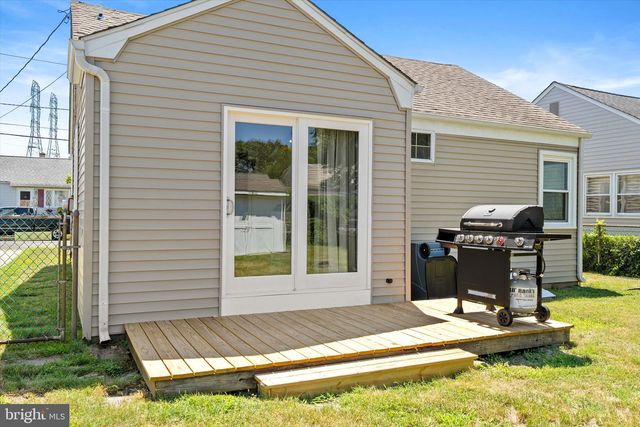 251 LILLIAN AVE, Hamilton, NJ 08610