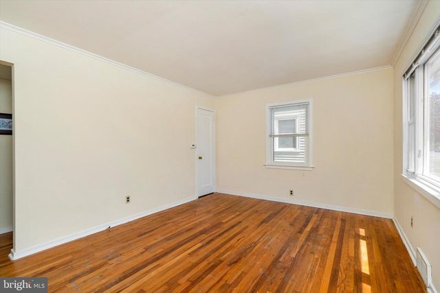 251 LILLIAN AVE, Hamilton, NJ 08610