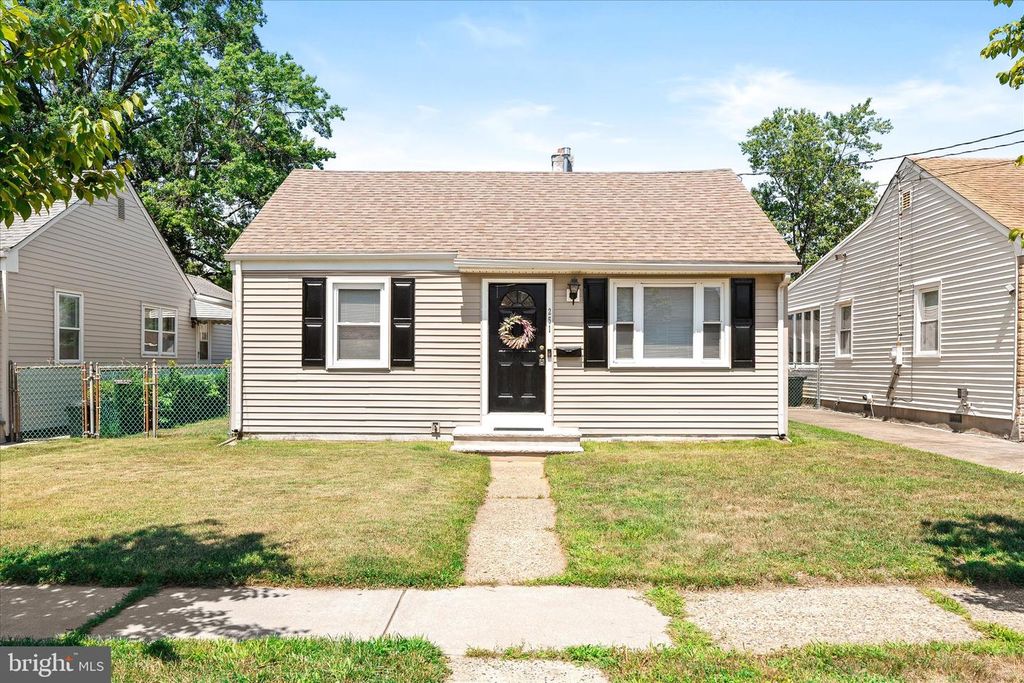 251 LILLIAN AVE, Hamilton, NJ 08610