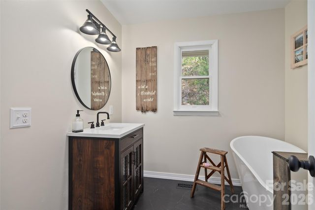 144 Bent Pine Drive, Waynesville, NC 28785