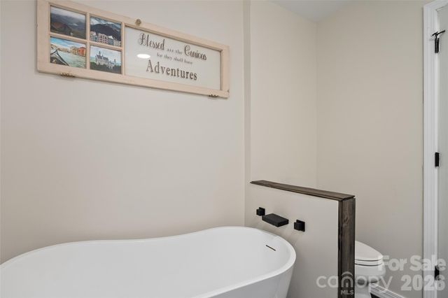 144 Bent Pine Drive, Waynesville, NC 28785