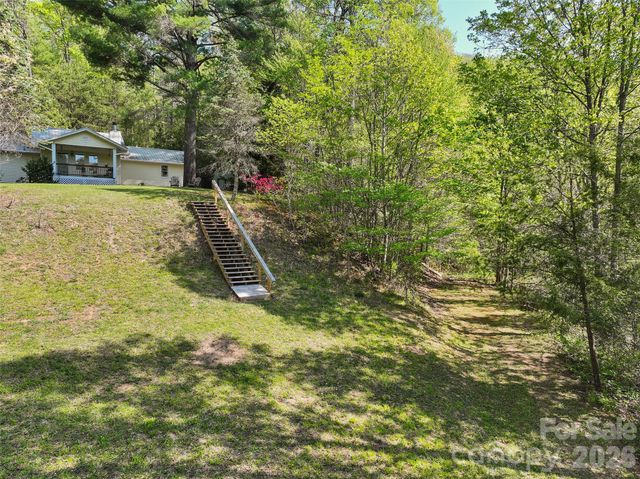 144 Bent Pine Drive, Waynesville, NC 28785