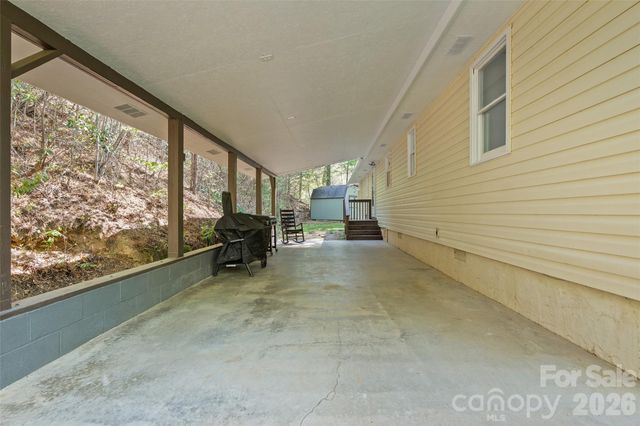 144 Bent Pine Drive, Waynesville, NC 28785