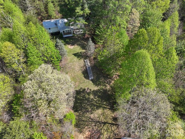 144 Bent Pine Drive, Waynesville, NC 28785